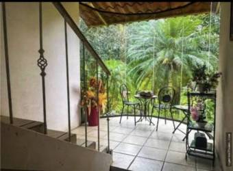 Hermosa propiedad a minutos de San José y Jacó