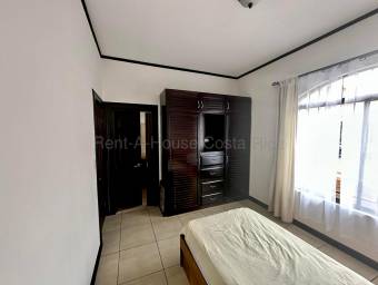 Propiedad en venta con dos casas independientes en Villa Palmar Alajuela #26-1800 GS