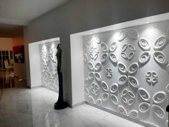 Venta de Casa Amueblada en Escazú. RAH 26-175