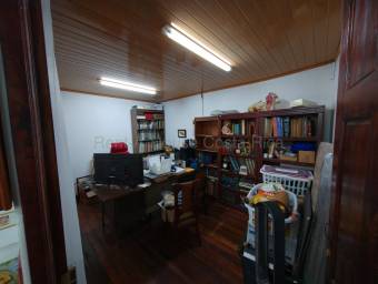Venta de Local Comercial en Goicoechea-Calle Blancos., ₡ 115,000,000, 1, San José, Goicoechea