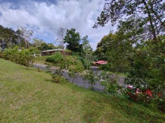 Venta de Lote en Montes de Oca, San José.