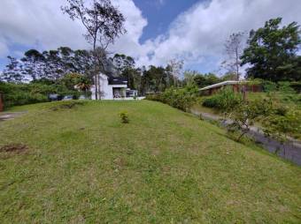 Venta de Lote en Montes de Oca, San José.