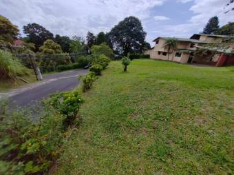 Venta de Lote en Montes de Oca, San José.