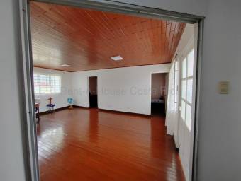Alquiler de Casa en Oriental-Cartago.  Uso Residencial o Comercial.