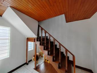 Alquiler de Casa en Oriental-Cartago.  Uso Residencial o Comercial.