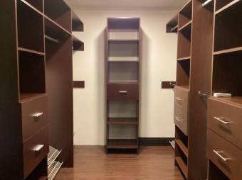 Venta de Apartamento en Brasil de Santa Ana. RAH 26-1196 