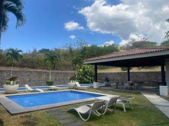 Venta de Apartamento en Brasil de Santa Ana. RAH 26-1196 