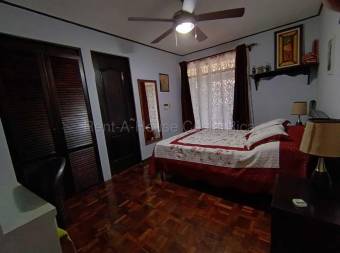 Se alquila casa en Ulloa Heredia 26-1833