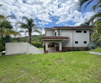 Casa a la venta en condominio Cerro Colón. Remate bancario.
