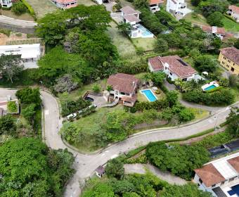 Casa a la venta en condominio Cerro Colón. Remate bancario.