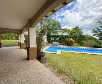 Casa a la venta en condominio Cerro Colón. Remate bancario.