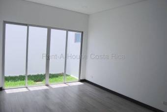 Alquiler de Town Houses en Santa Ana-Piedades. RAH 26-2013