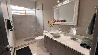 Venta de Casa en San Rafael de Escazú. RAH 26-710 Venta de Casa en San Rafael de Escazú. RAH 26-710