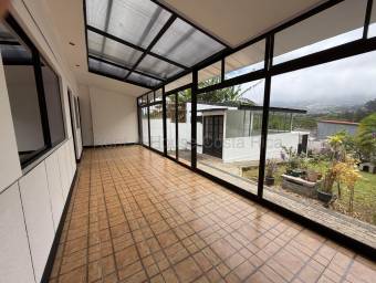 Se vende casa en Santo Domingo Heredia 26-2021
