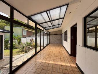 Se vende casa en Santo Domingo Heredia 26-2021