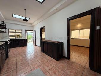 Se vende casa en Santo Domingo Heredia 26-2021