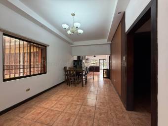 Se vende casa en Santo Domingo Heredia 26-2021