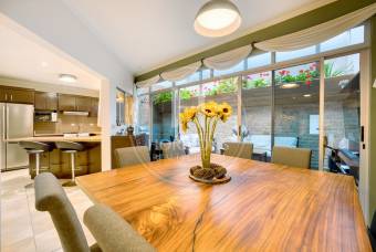 Se Vende Casa en Condominio Lomas de Granadilla Curridabat 4 Habitaciones y Terraza noj127