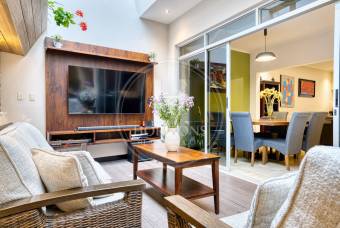 Se Vende Casa en Condominio Lomas de Granadilla Curridabat 4 Habitaciones y Terraza noj127