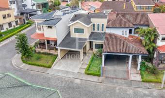 Se Vende Casa en Condominio Lomas de Granadilla Curridabat 4 Habitaciones y Terraza noj127
