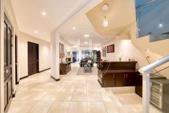 Se Vende Casa en Condominio Lomas de Granadilla Curridabat 4 Habitaciones y Terraza noj127