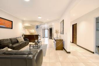 Se Vende Casa en Condominio Lomas de Granadilla Curridabat 4 Habitaciones y Terraza noj127