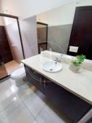 Se Vende Casa Con Jardín en Residencial Altamonte Curridabat 4 Habitaciones noj1270sb