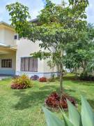 Se Vende Casa Con Jardín en Residencial Altamonte Curridabat 4 Habitaciones noj1270sb