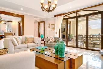 Casa de Lujo en Venta en Residencial Altamonte en Curridabat 4 Habitaciones y Terraza noj1