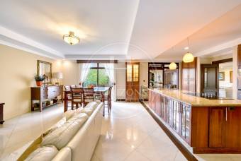 Casa de Lujo en Venta en Residencial Altamonte en Curridabat 4 Habitaciones y Terraza noj1