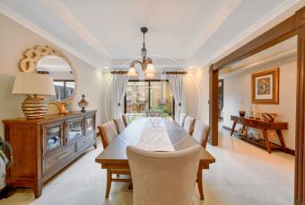 Casa de Lujo en Venta en Residencial Altamonte en Curridabat 4 Habitaciones y Terraza noj1