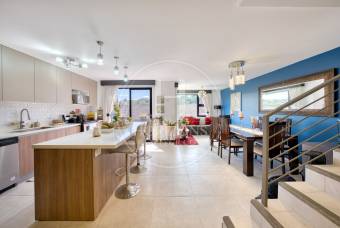 Casa en Venta en Condominio La Estefana en Sabanilla 3 Habitaciones y 4 Parqueos noj1261dm