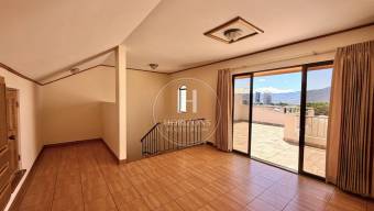Se Vende Casa en Condominio San Pedro Montes de Oca 4 Habitaciones y Vista a las Montañas 