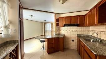 Se Vende Casa en Condominio San Pedro Montes de Oca 4 Habitaciones y Vista a las Montañas 