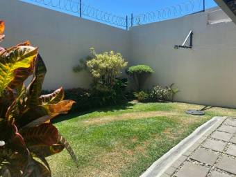 Venta de Casa en Pozos de Santa Ana. RAH 26-2024