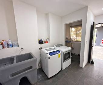 Casa en venta en  La Garita de Alajuela, condominio Lomas de Hidalgo.
