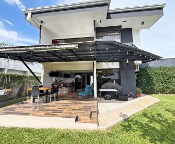 Casa en venta en  La Garita de Alajuela, condominio Lomas de Hidalgo.