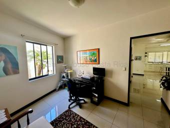 Se vende casa en Curridabat San José 26-1884
