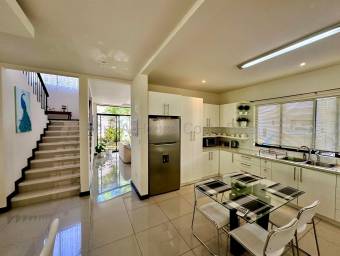Se vende casa en Curridabat San José 26-1884