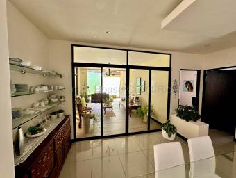 Se vende casa en Curridabat San José 26-1884