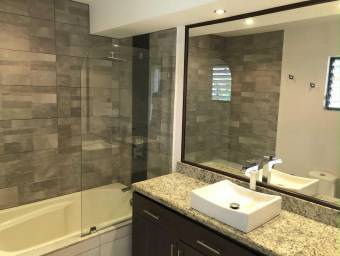 Se vende casa en Escazú San José 25-1165 Se vende casa en Escazú San José 25-1165