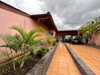 Se vende casa en Ulloa Heredia 25-463