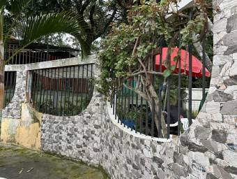Se vende casa en Ulloa Heredia 25-463