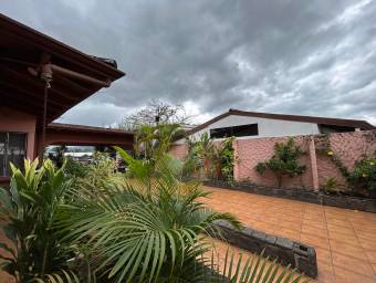 Se vende casa en Ulloa Heredia 25-463