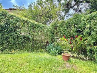 Se vende casa en Piedades Santa Ana 26-773