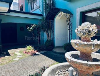 Se vende casa en Santo Domingo Heredia 26-1825