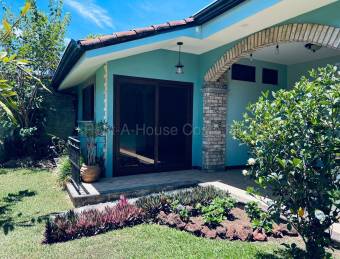 Se vende casa en Santo Domingo Heredia 26-1825