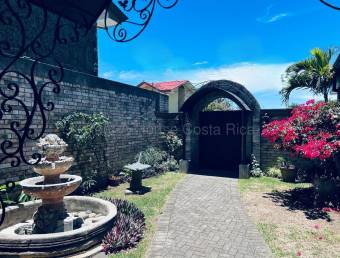 Se vende casa en Santo Domingo Heredia 26-1825