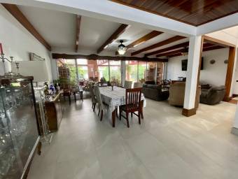 Se vende casa en San Rafael Escazú 25-678