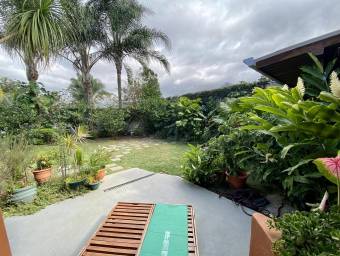 Se vende casa en San Rafael Escazú 25-678